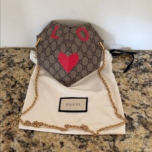 Gucci Beige Heart Crossbody with Gold Chain